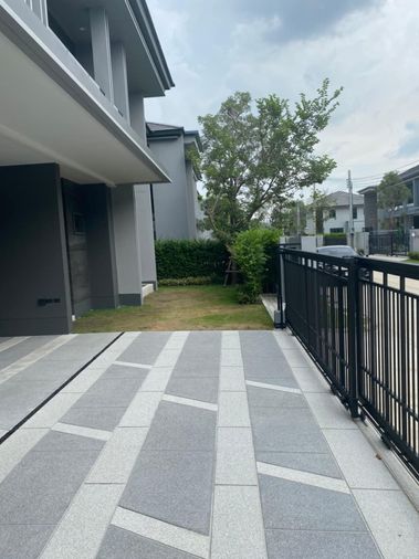 4-bed house for rent, 329 sqm, 83.2 sq wah, Setthasiri Krungthep kreetha 2
