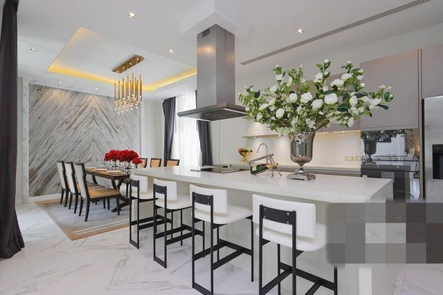 picture FOR SALE  HOUSE PROPERTY  72900000 BAHT. - 4/8