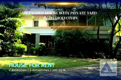 เช่าบ้านเดี่ยว ถนนวิภาวดีรังสิต : 🔼🔽 AccomA 📩 Detached house with warm interiors and private yard in Phaholyothin (AA30003)