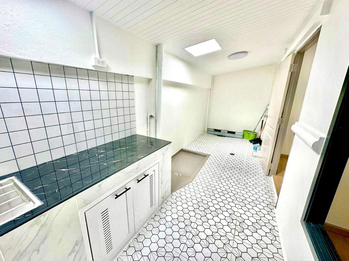 รูป 🏘 บ้านชั้นเดียว รีโนเวทใหม่ โซนสามกอง หลังอีเกีย ใกล้สิ่งอำนวยความสะดวก  🏘  📍หมู่บ้านร็อคการ์เด้น1 , รัษฎา - รูปที่ 15/17
