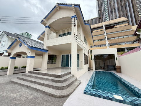 หลุดจอง! บ้านสวยให้เช่าติดทะเล จอมเทียน พัทยา