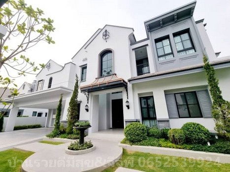Houses for sale : Fully Furnished Grand Luxury Home at Nantawan Rama 9 – Krungthep Kreetha New Cut by Land & Houses Location: Saphan Sung, Bangkok