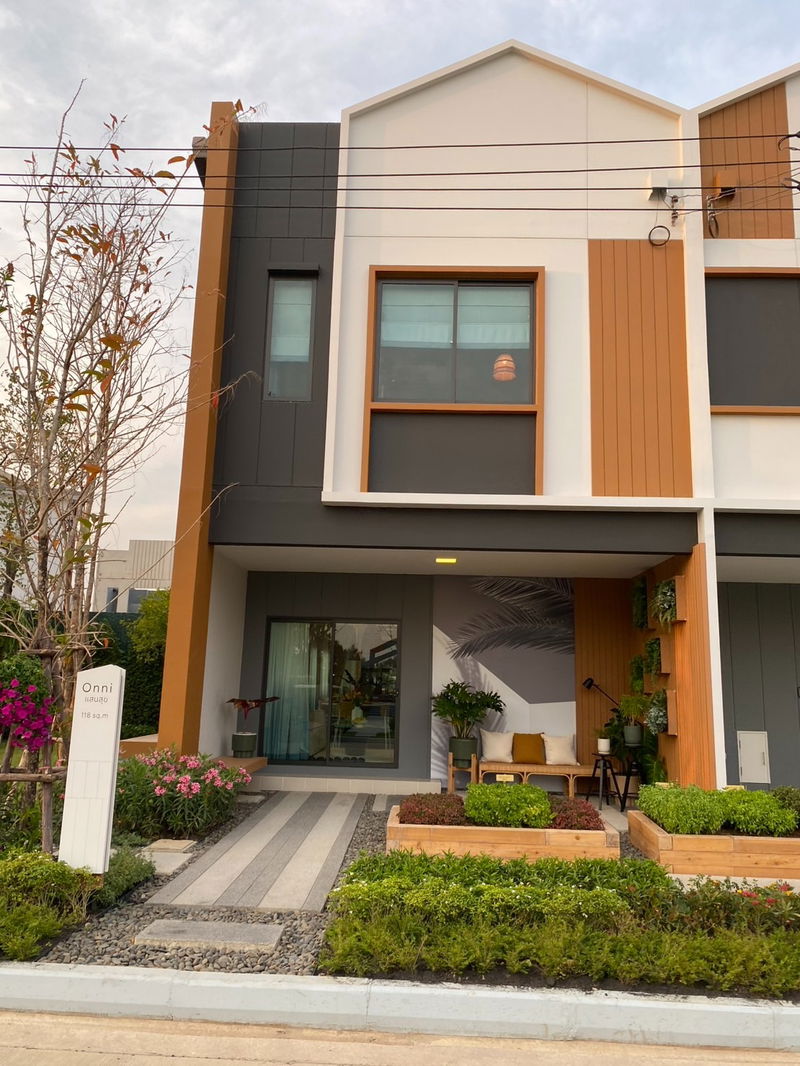 ขายทาวน์โฮม : ขายบ้านทาวน์โฮม 4 ห้องนอน บ้านพร้อมตกแต่ง โครงการอณาสิริ บางนา 