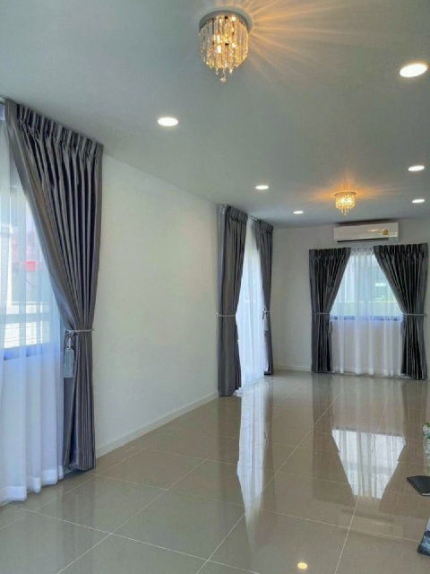 รูป พร้อมเฟอร์ บางเสาธง บางบ่อ 3นอน ให้เช่าบ้านเดี่ยวหรู 2ชั้น 64ตร.วา. 254ตร.ม. รพ.บางนา 2 1.9กม. 3น้ำ บางนาการ์เค้น ABACบางนา 2.8กม. - รูปที่ 6/8