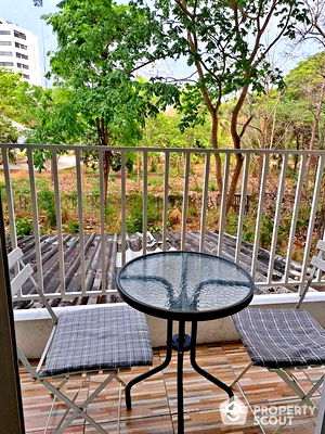 Condos for rent Maharaj Nakorn Chiang Mai Hospital : 1-BR Condo at Chomdoi Condotel close to Nimmanhaemin (ID 2148462)