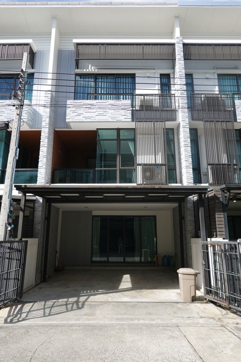 Townhouses for rent : 📣⭐️🏢 House for rent, Plex Bangna project, beautiful house, ready to move in,  convenient transportation, on the main road
