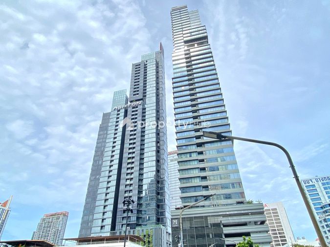 M Silom