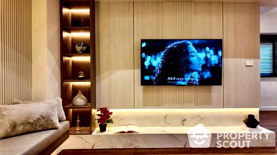 Condos for sale 700 Year Sports Arena Chiang Mai : 2-BR Condo at Srithana Condominium close to Chiang Mai University (ID 2093416)