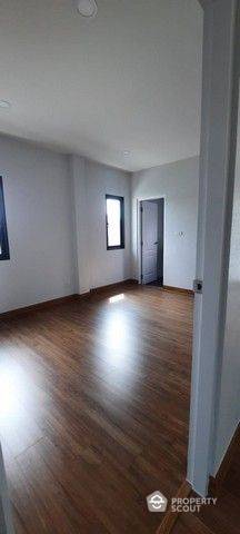 picture 4-BR House at Centro Vibhavadi in Don Mueang (ID 2169587) - 2/10