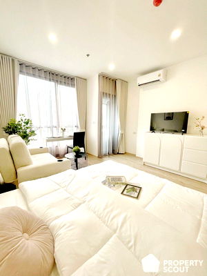 Condos for rent True Tower Phatthanakan : 1-BR Condo at The Rich Rama 9-Srinakarin near ARL Hua Mak (ID 1866503)