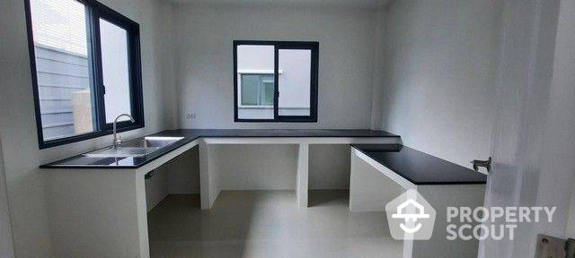 picture 4-BR House at Centro Vibhavadi in Don Mueang (ID 2169587) - 7/10
