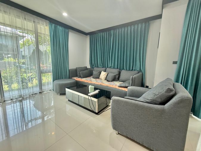 4-bed house for rent, 336 sqm, 84 sq wah, Setthasiri Krungthep kreetha 2