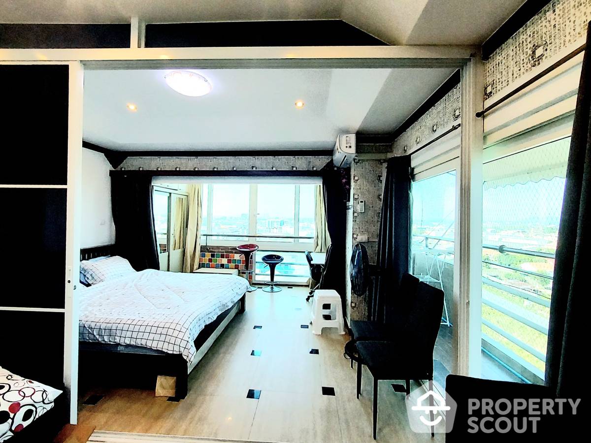 picture 1-BR Condo at Pattaya Plaza Condotel close to East Pattaya (ID 2098295) - 8/18
