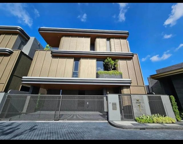 Luxury Home For Rent // BUGAAN RAMA9 - MENGJAI