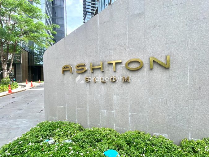 Ashton Silom