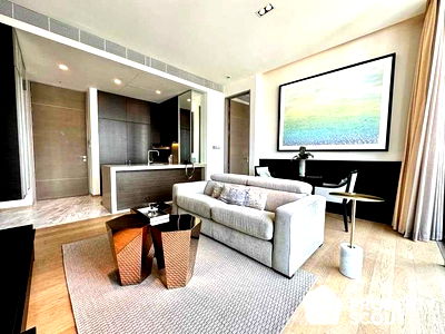 Condos for rent Sathorn Thani Tower : 1-BR Condo at Saladaeng One near MRT Si Lom (ID 1801332)