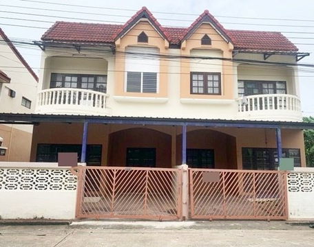 For rent: 2-storey twin house – Ram Intra 101, near Fashion Island