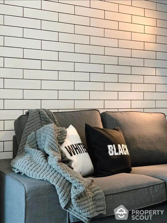 picture 1-BR Condo at Knightsbridge Bearing near BTS Bearing (ID 2171426) - 4/10
