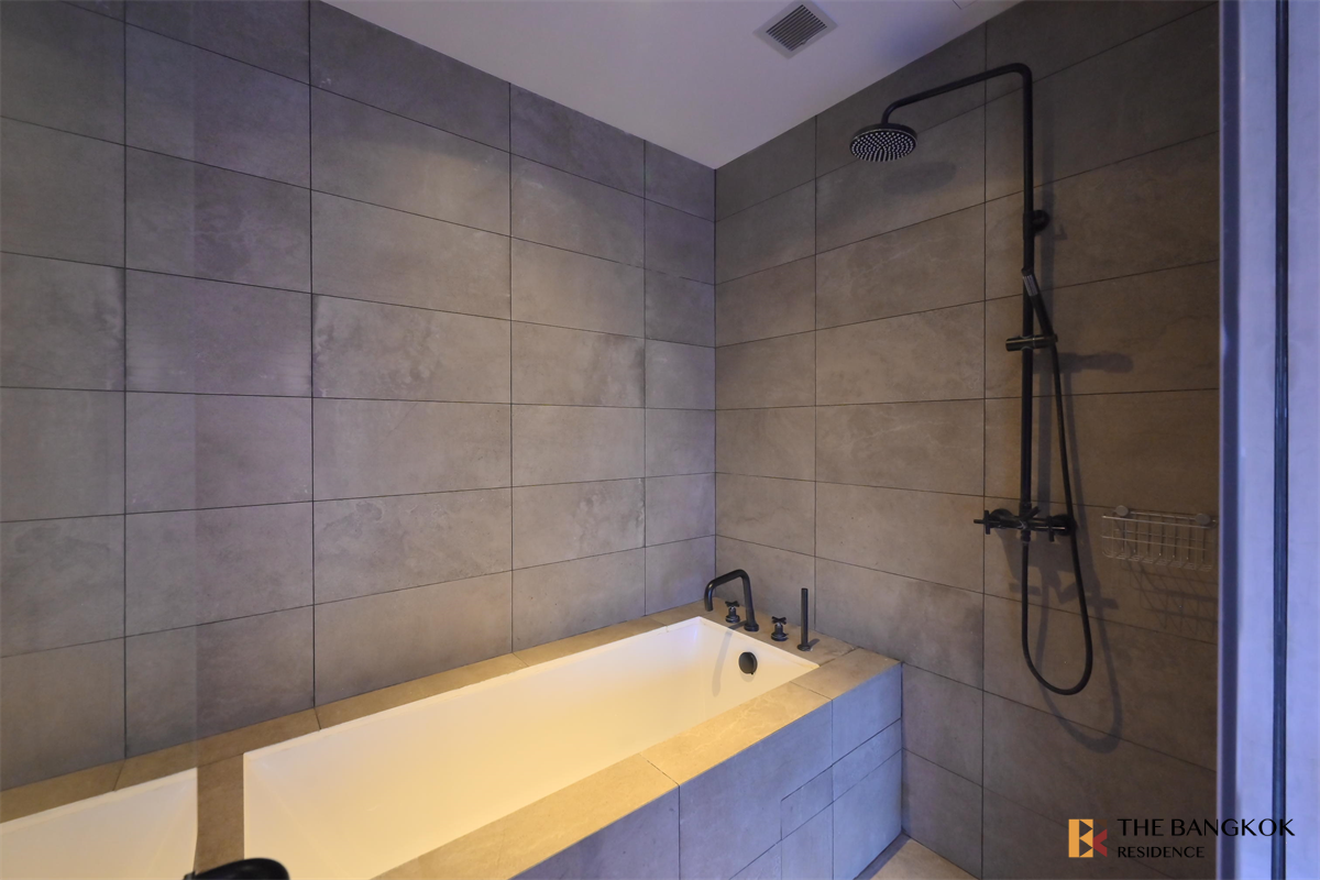 picture The Lofts Asoke near MRT Phetchaburi Station The Privilege of Luxury in an Economic Hub Location - 10/10