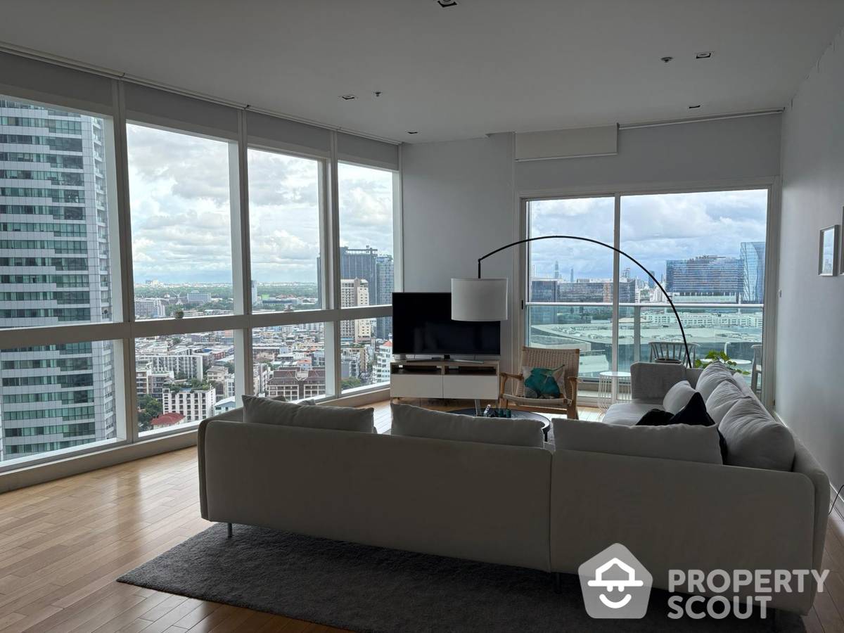 picture 3-BR Condo at Millennium Residence @ Sukhumvit Condominium near BTS Phrom Phong (ID 515324) - 1/16