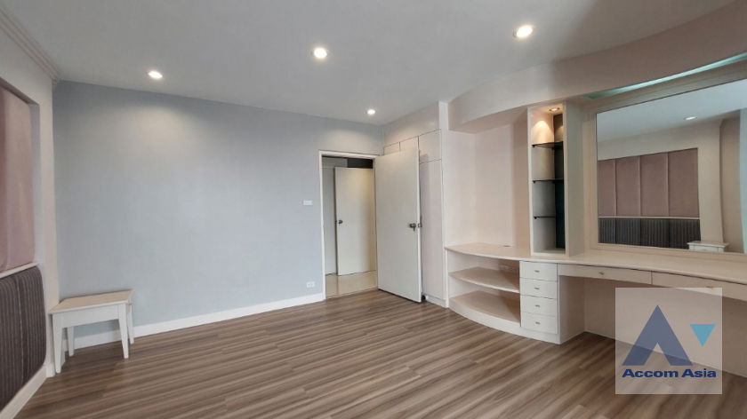 รูป 🔼🔽 AccomA 📩 Newly renovated 4 BR Condominium @Saichol Mansion (AA33852) - รูปที่ 18/20