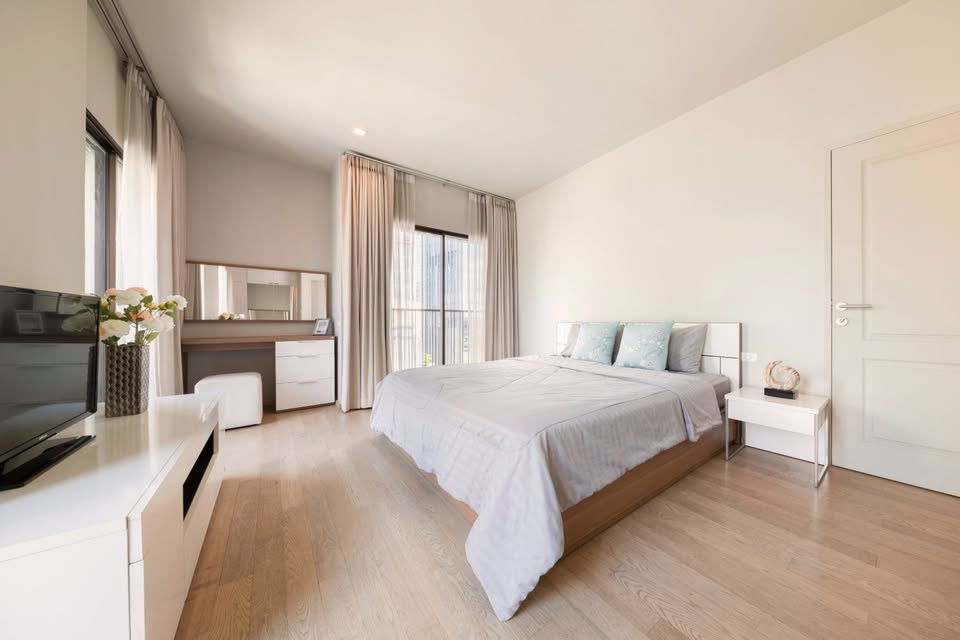 picture Condo for rent Noble Refine near BTS Phrom Phong 49,000 baht Property code: RS497 - 9/20