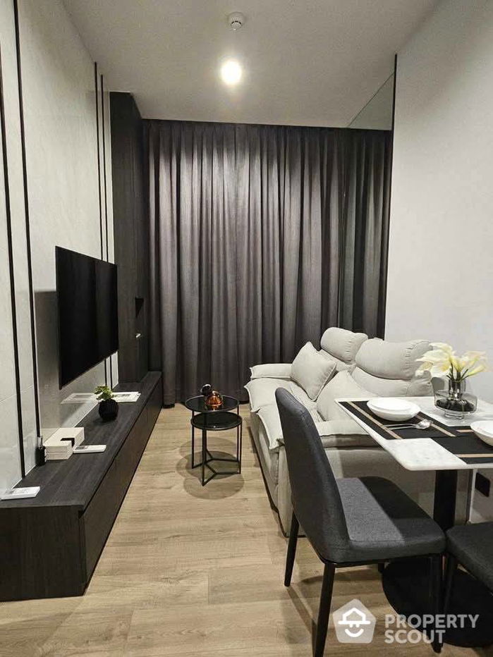 picture 1-BR Condo at The Crest Park Residences near MRT Phahon Yothin (ID 2072952) - 2/9