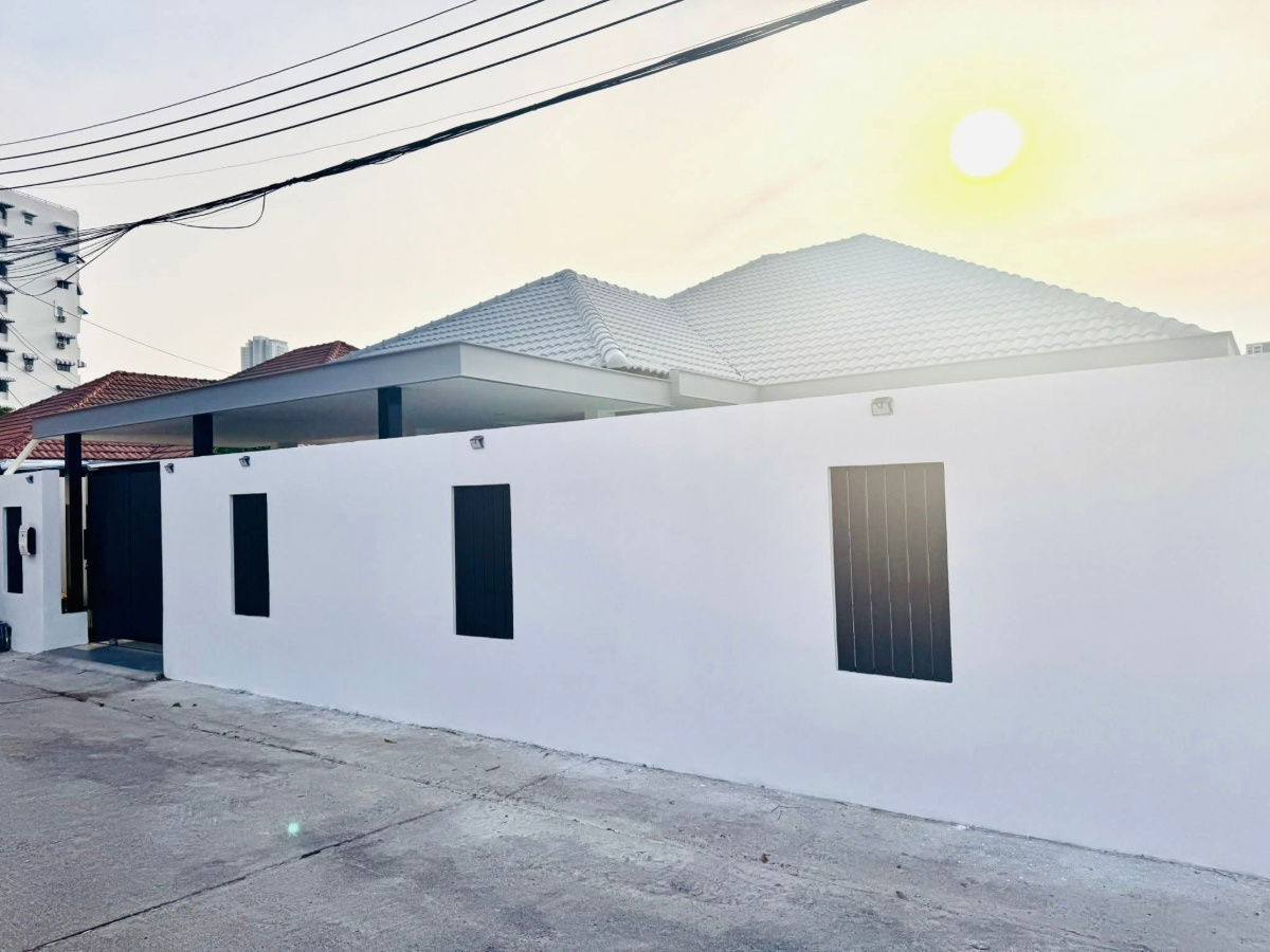 picture For sale pool villa Pattaya - Jomtien 10.9 M - 1/27