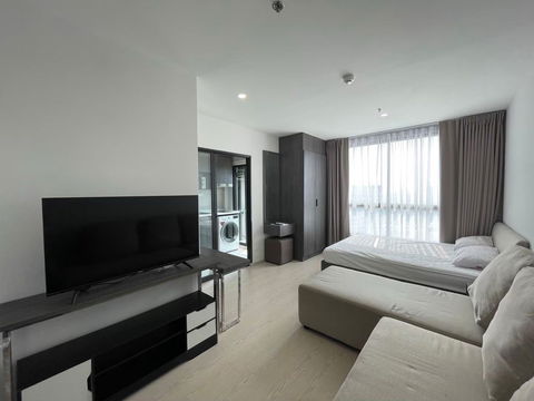Code: KJ7267  for rent Elio Del Nest // Line ID: @kjcondo (with @) //