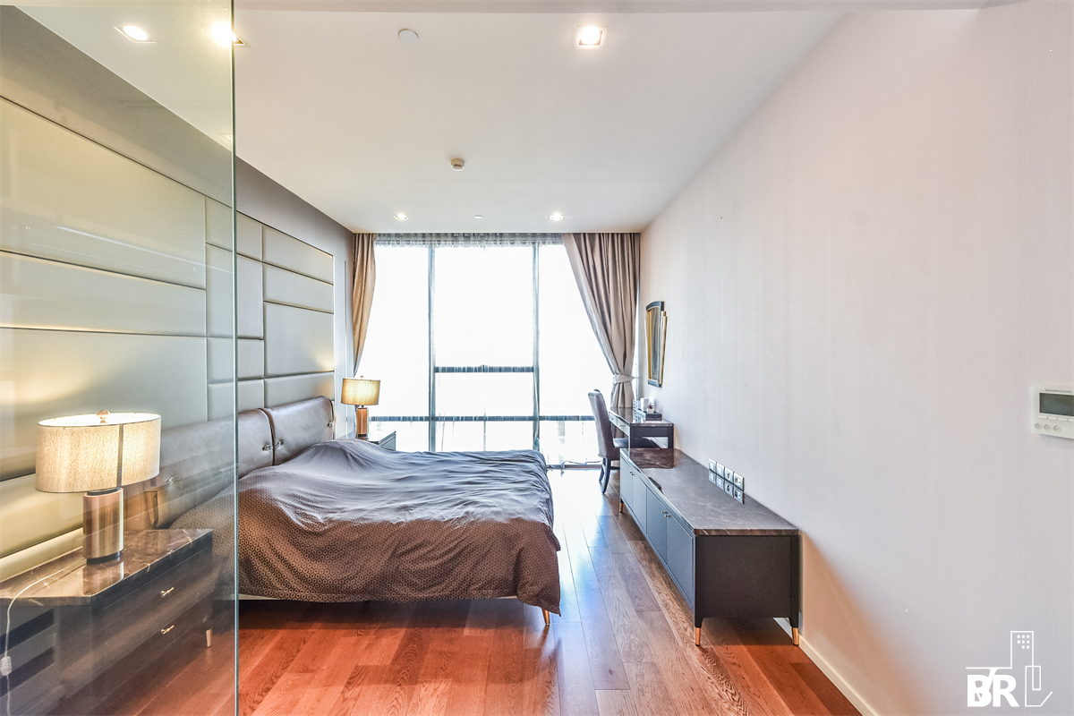 picture Ultimate Luxury Condo in Business District The Bangkok Sathorn near BTS Surasak - 1/10