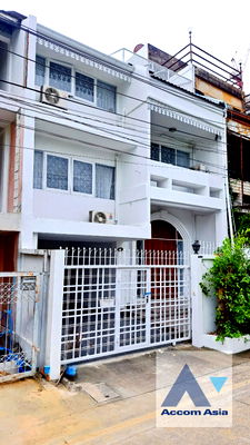 เช่าทาวน์โฮม ถนนสุขุมวิท : 🔼🔽 AccomA 📩 Home Office 5 BR Townhouse in Khlong Ton Nuea (AA44069)