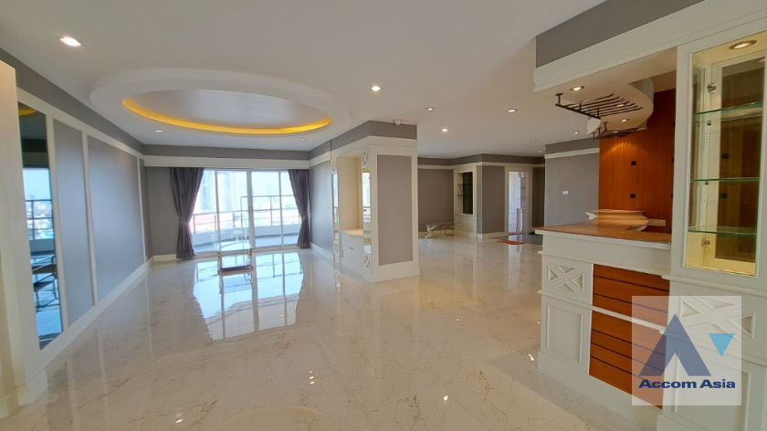 รูป 🔼🔽 AccomA 📩 Newly renovated 4 BR Condominium @Saichol Mansion (AA33852) - รูปที่ 1/20