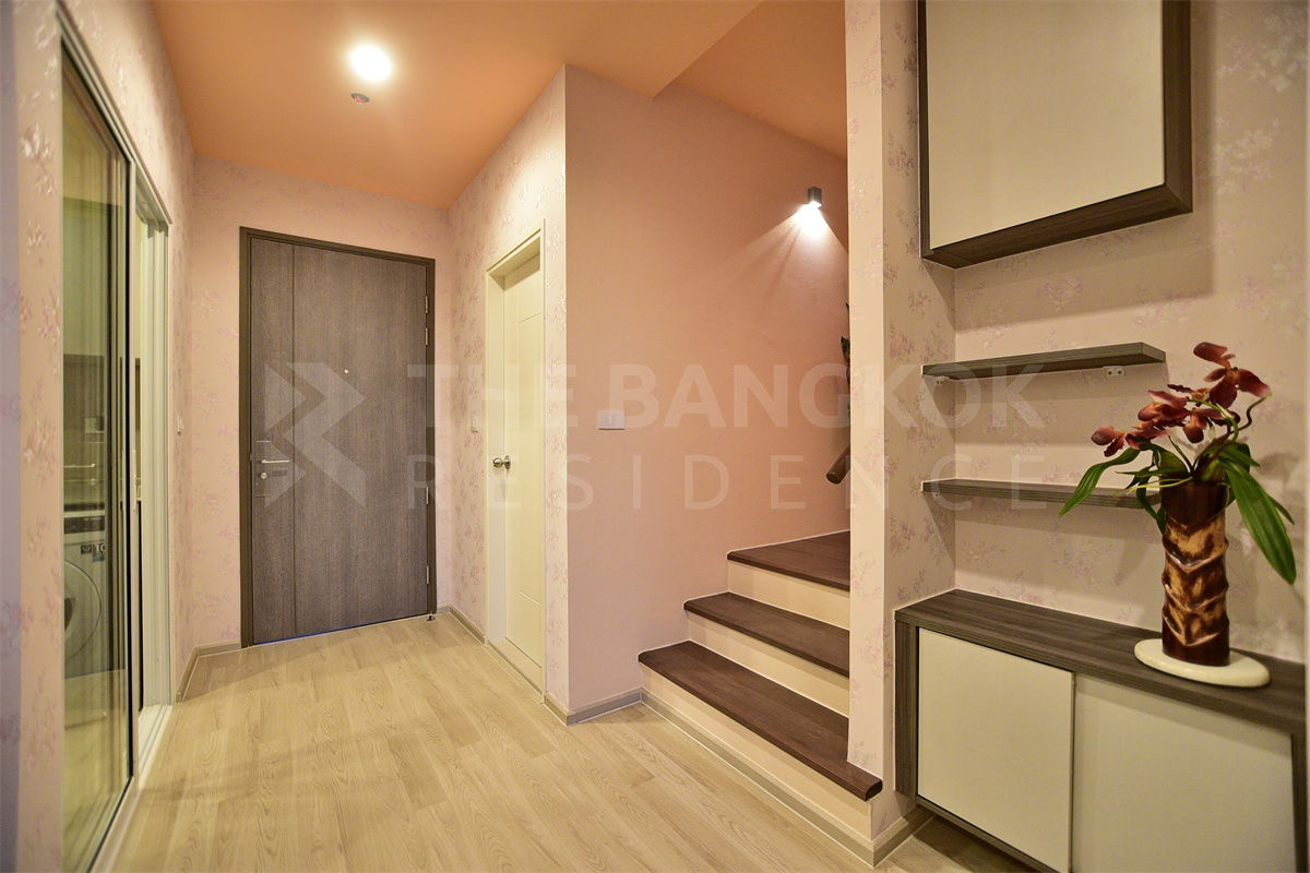 รูป Centric Huaikwang- ปล่อยเช่า 25,000 บาท/เดือน, 1B1B 60 ตรม duplex ห้องหายาก ห้องสวย ราคาดี พร้อมอยู่( Line ID: real_realestate หรือ เบอร์ 0842824246) - รูปที่ 12/14