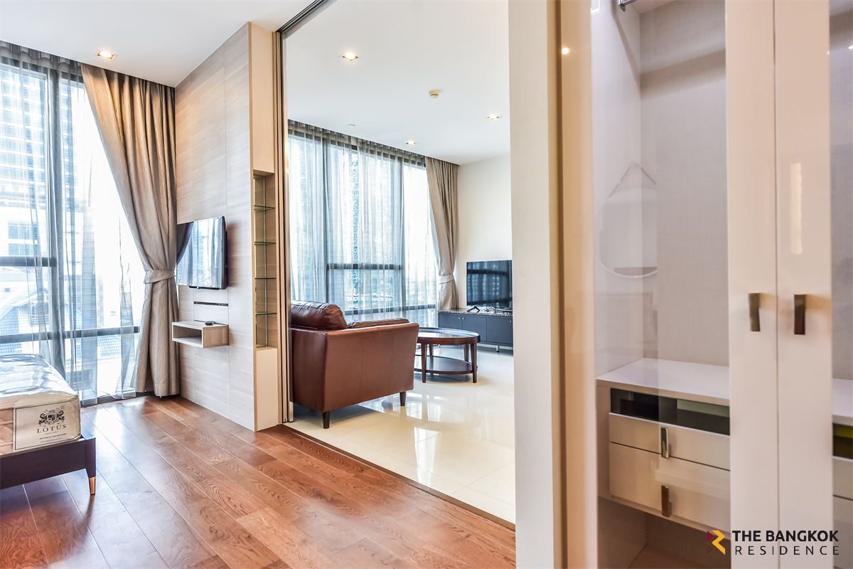 picture Luxury Condo in Central City Location The Bangkok Sathorn near BTS Surasak - 3/10
