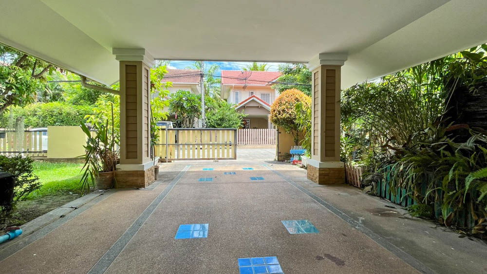 picture Your dream home awaits! A stunning 2-story rental house in a beautiful village, near multiple international schools in Chiang Mai! - 18/20