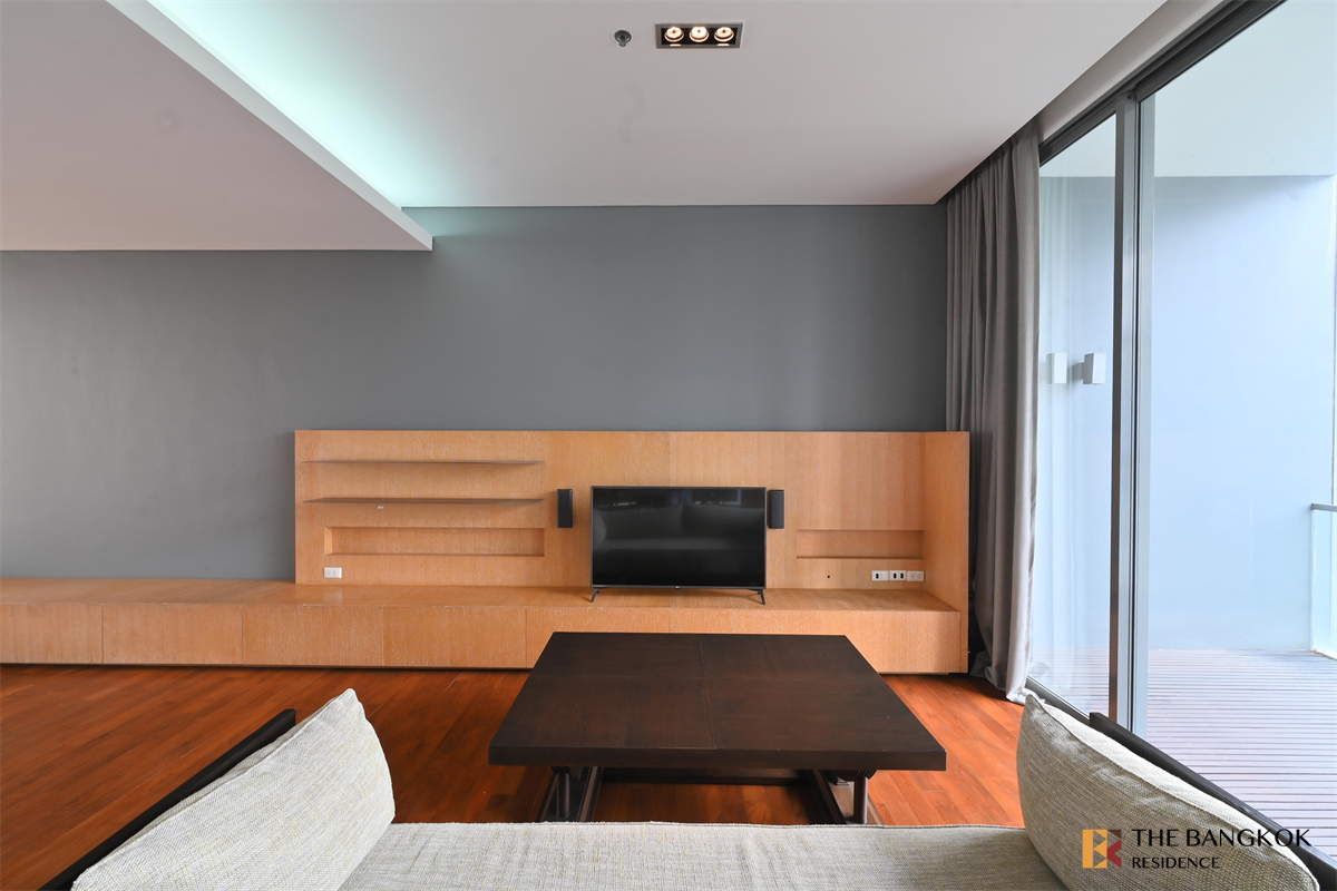 picture Domus 16,18 near BTS Asok The Privilege of Luxury in an Economic Hub Location - 2/10