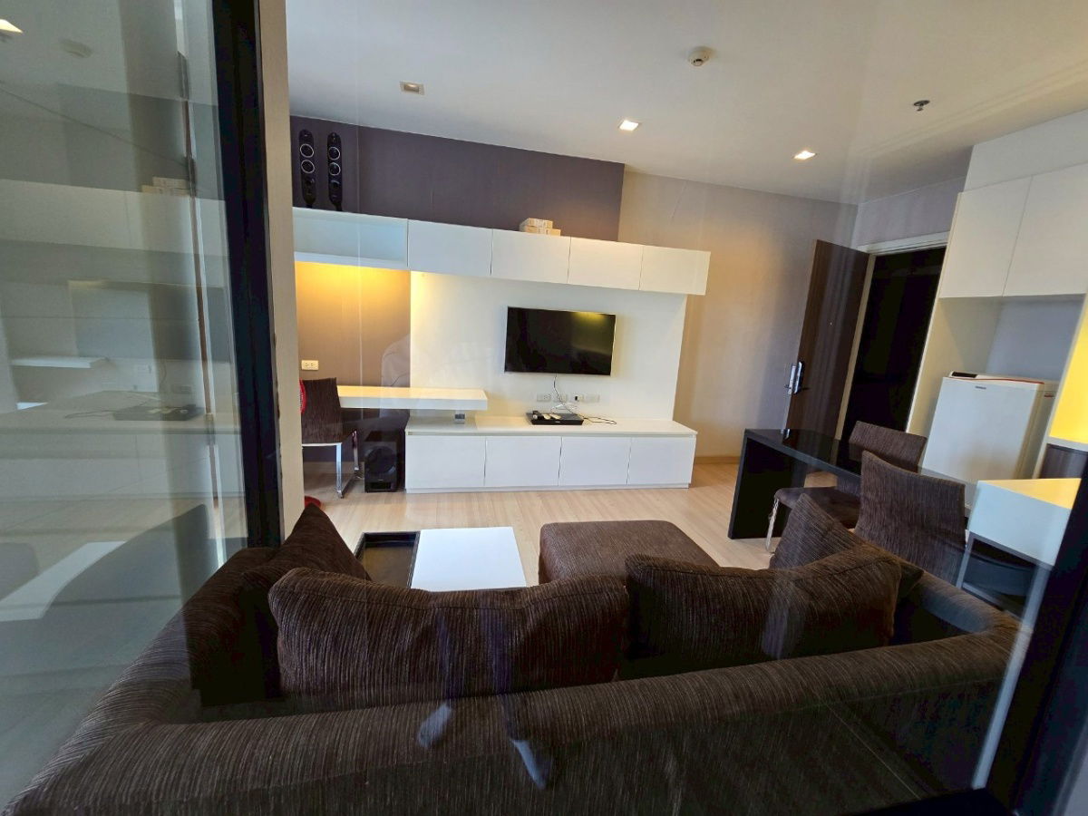 picture For Rent! Urbano Absolute Sathon-Taksin (Krungton BTS, The Icon Siam) Unit: 1Bedroom (38 sq.m.), 12Floor - 2/14