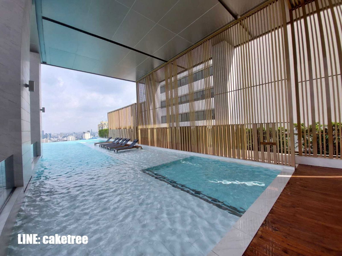 รูป วิวเมืองที่ดีที่สุดจากอโศก ให้เช่ายูนิต 2 ห้องนอนพร้อมเฟอร์นิเจอร์ครบครันในอีสท์ อโศก ทำเลที่ดีที่สุดในอโศก พร้อมระบบรถไฟฟ้า BTS และ MRT - รูปที่ 38/41