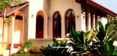 Houses for sale Bangna Commercial College : 🔼🔽 AccomA 📩  2 BR House in Bang Chak (AA33775)
