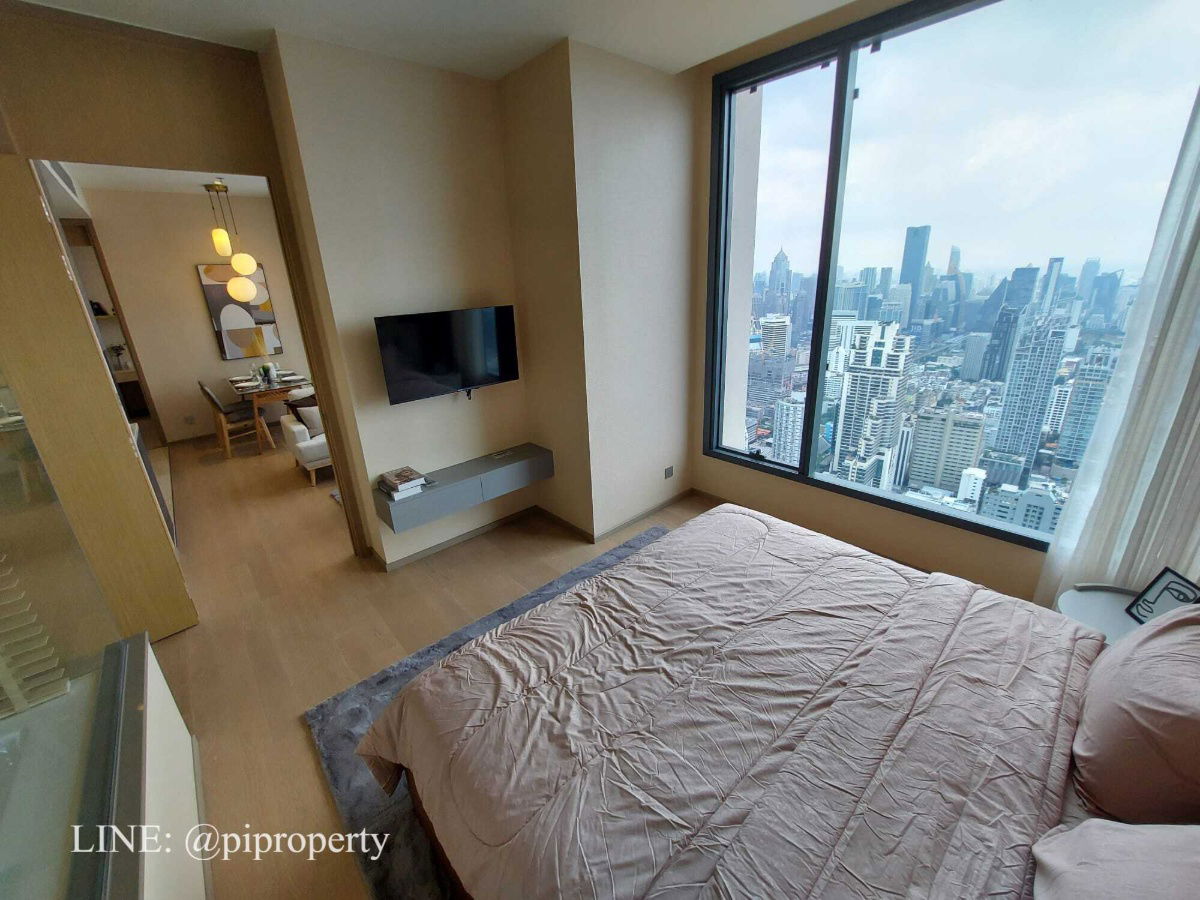 picture Homy and luxury 2 bedrooms unit for rent in the top location Esse Asoke. Well designed with high-level visions. BTS and MRT systems accessing.   - 20/49