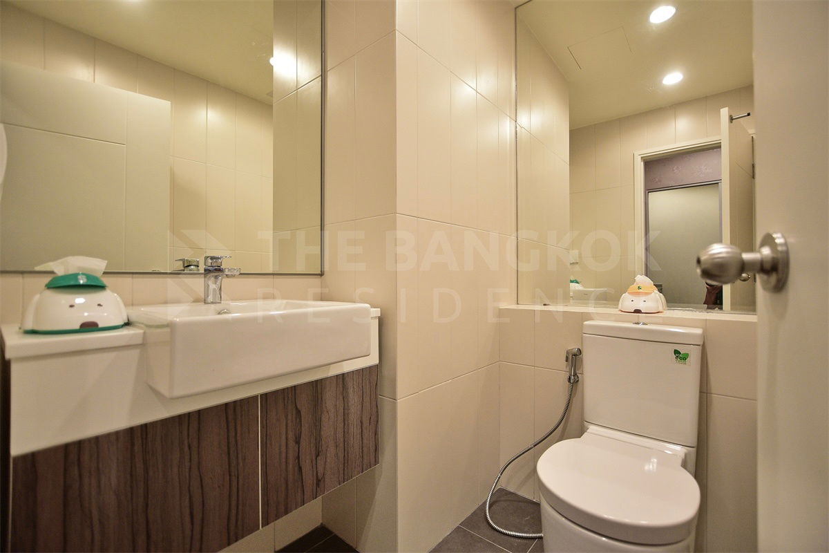 รูป Centric Huaikwang- ปล่อยเช่า 25,000 บาท/เดือน, 1B1B 60 ตรม duplex ห้องหายาก ห้องสวย ราคาดี พร้อมอยู่( Line ID: real_realestate หรือ เบอร์ 0842824246) - รูปที่ 13/14