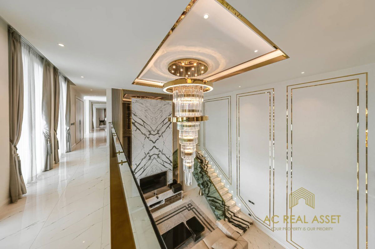 picture Luxurious penthouse, fully furnished, ready to move in, only 70 meters from Na Jomtien Beach - 12/28