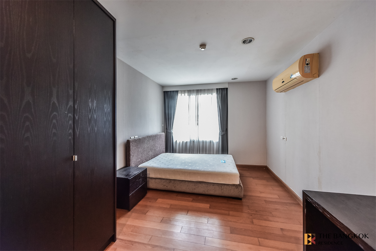 picture The Privilege of Luxury in an Economic Hub Location The Rise Sukhumvit 39 - 1/10