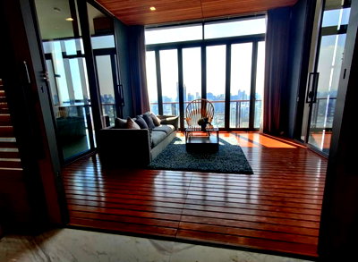 คอนโดให้เช่า : • High Floor • ชั้น 30+ | 252 ตร.ม. 3 ห้องนอน | คอนโดใกล้ เจ อเวนิว ทองหล่อ 2 นาที, BTS ทองหล่อ 5 นาที, ดองกิ มอลล์ 7 นาที