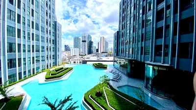 Condos for rent : Condo for Rent: IDEO Q Chula - Samyan Pool View 🔥🔥🔥 LINE ID: 0618942645