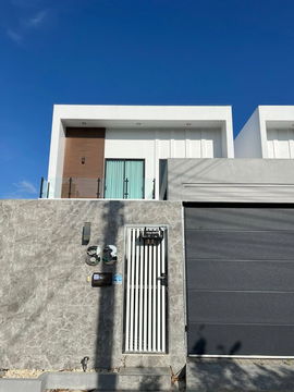 Urgent sale, 2-storey modern pool villa, complete with furniture and appliances