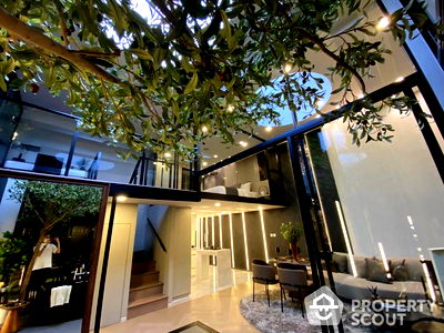 Condos for sale BTS Thong Lo (Thong Lor) : 3-BR Condo at Origin Thonglor World near BTS Thong Lor (ID 2172484)