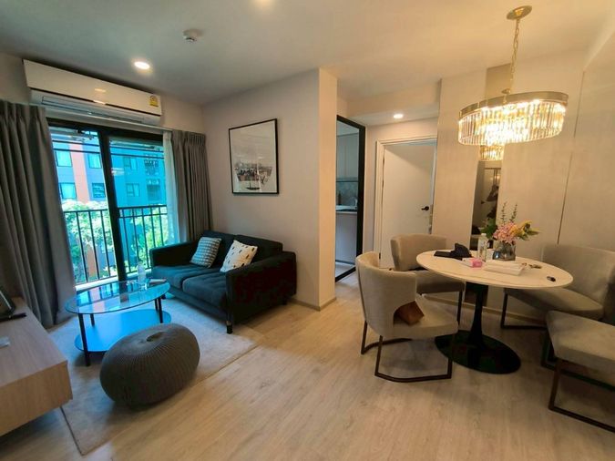 📌 ขาย Escent Ville พร้อมเฟอร์ฯ วิวสระว่ายน้ำ ติดเซ็นทรัลเฟส 