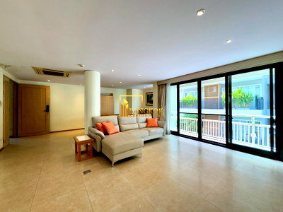 Condos for rent : Very Spacious 3 Bedroom Duplex Apartment in Soi Langsuan - BR20099AP