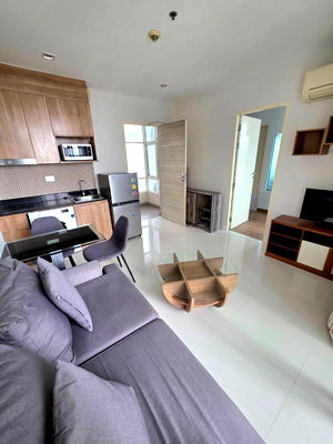 Condos for rent : urgent ! Condo for rent IDEO VERVE RATCHAPRAROP (IDO Web Rajaphara) for rent 1 bedroom 38 sqm. At a special price.